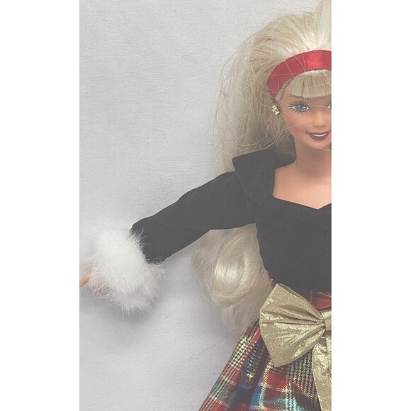 Mattel Holiday 1976 Barbie in Black Velor With Plaid Dress Missing Shoes - Picture 8 of 16
